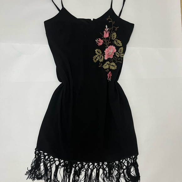 Guess Dresses & Skirts - Guess floral embroidered fringe dress - whimsigoth cottage core - size medium